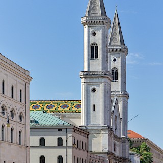 Kirche von Norden gesehen